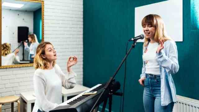 Singing Lessons for Beginners